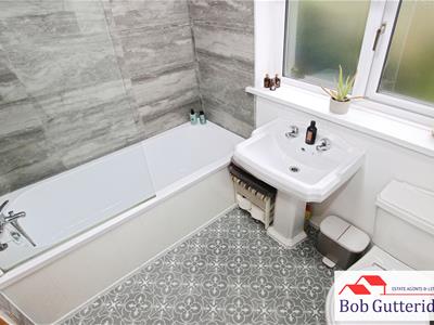 FIRST FLOOR BATHROOM